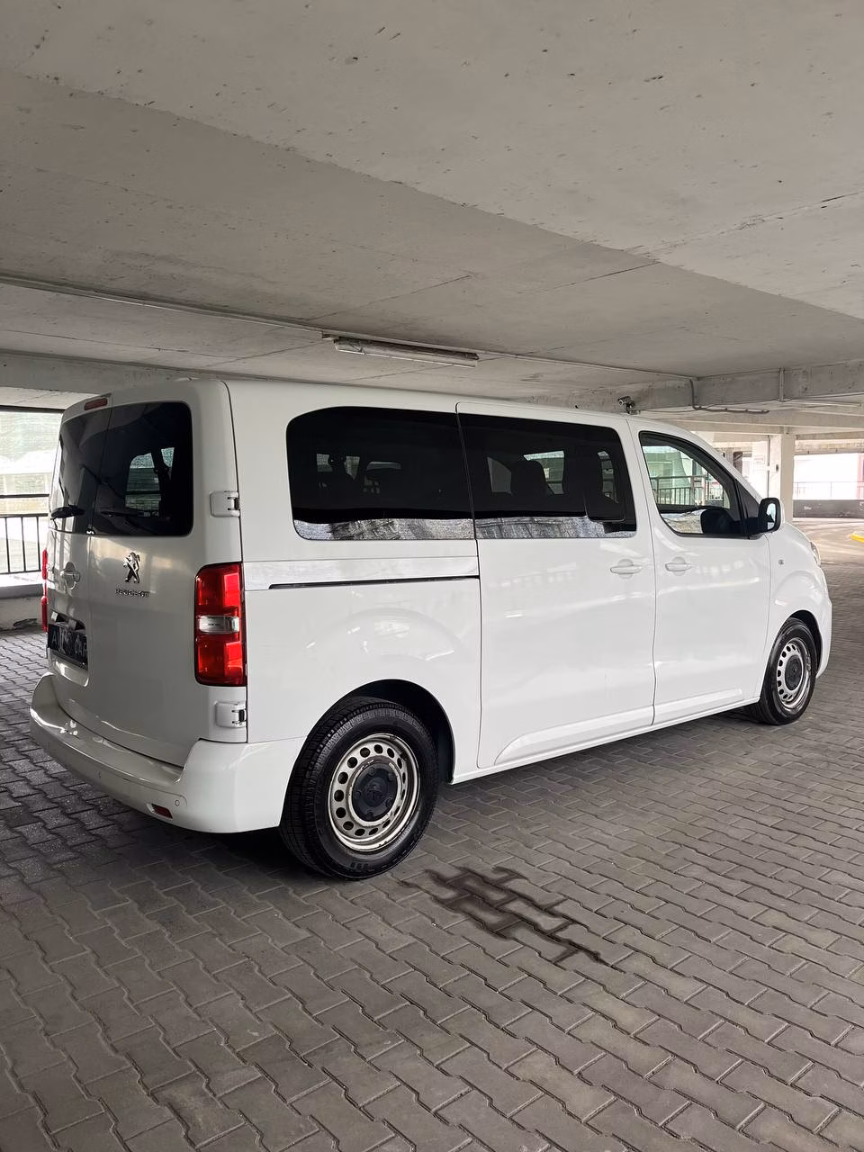 Peugeot Expert фото 8