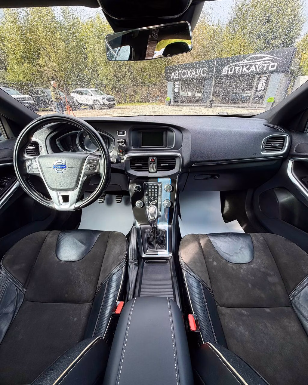 Volvo V40 фото 8