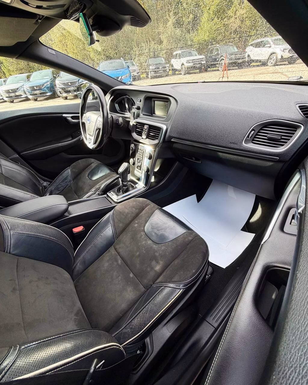Volvo V40 фото 10
