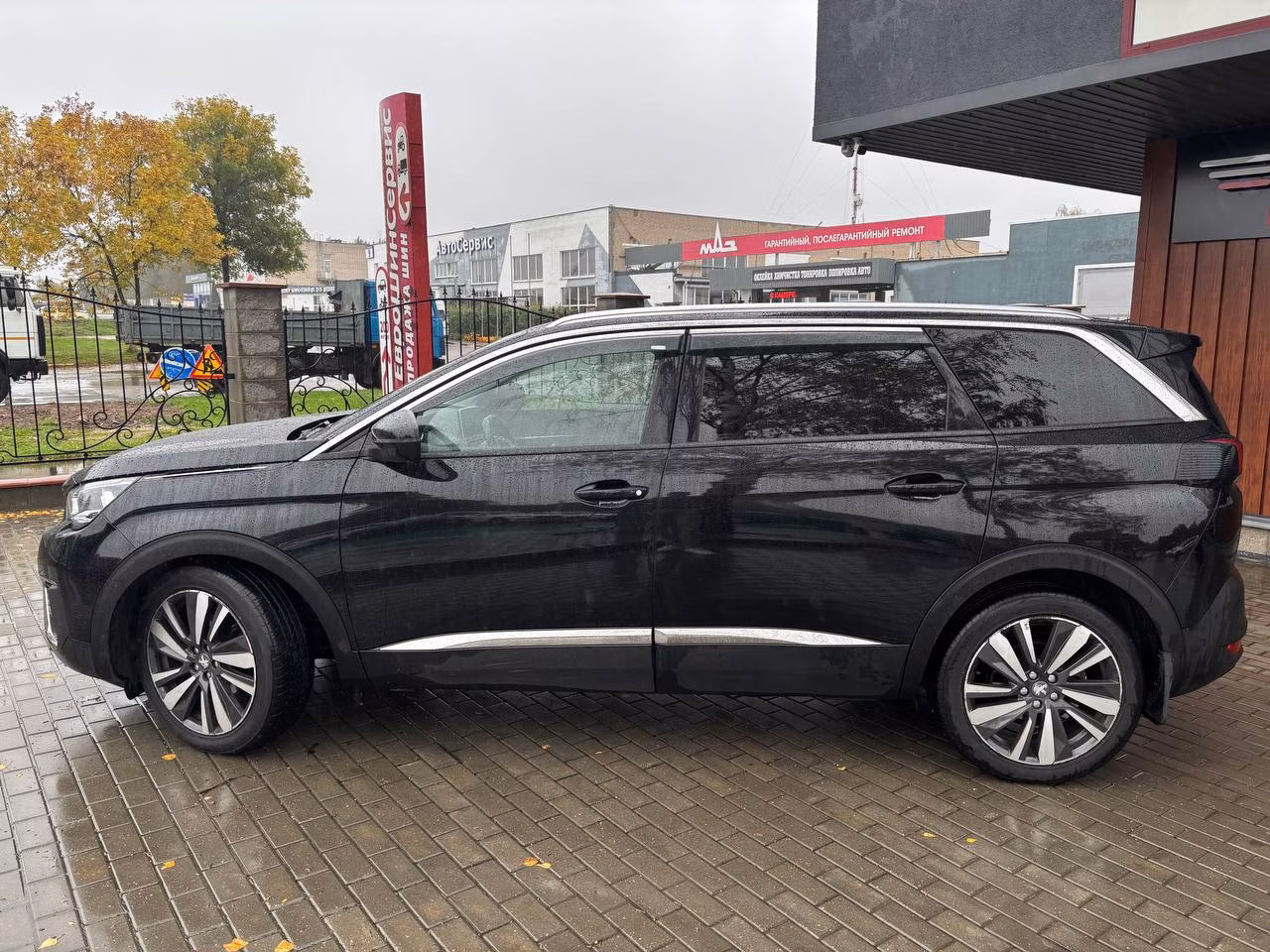 Peugeot 5008 фото 8