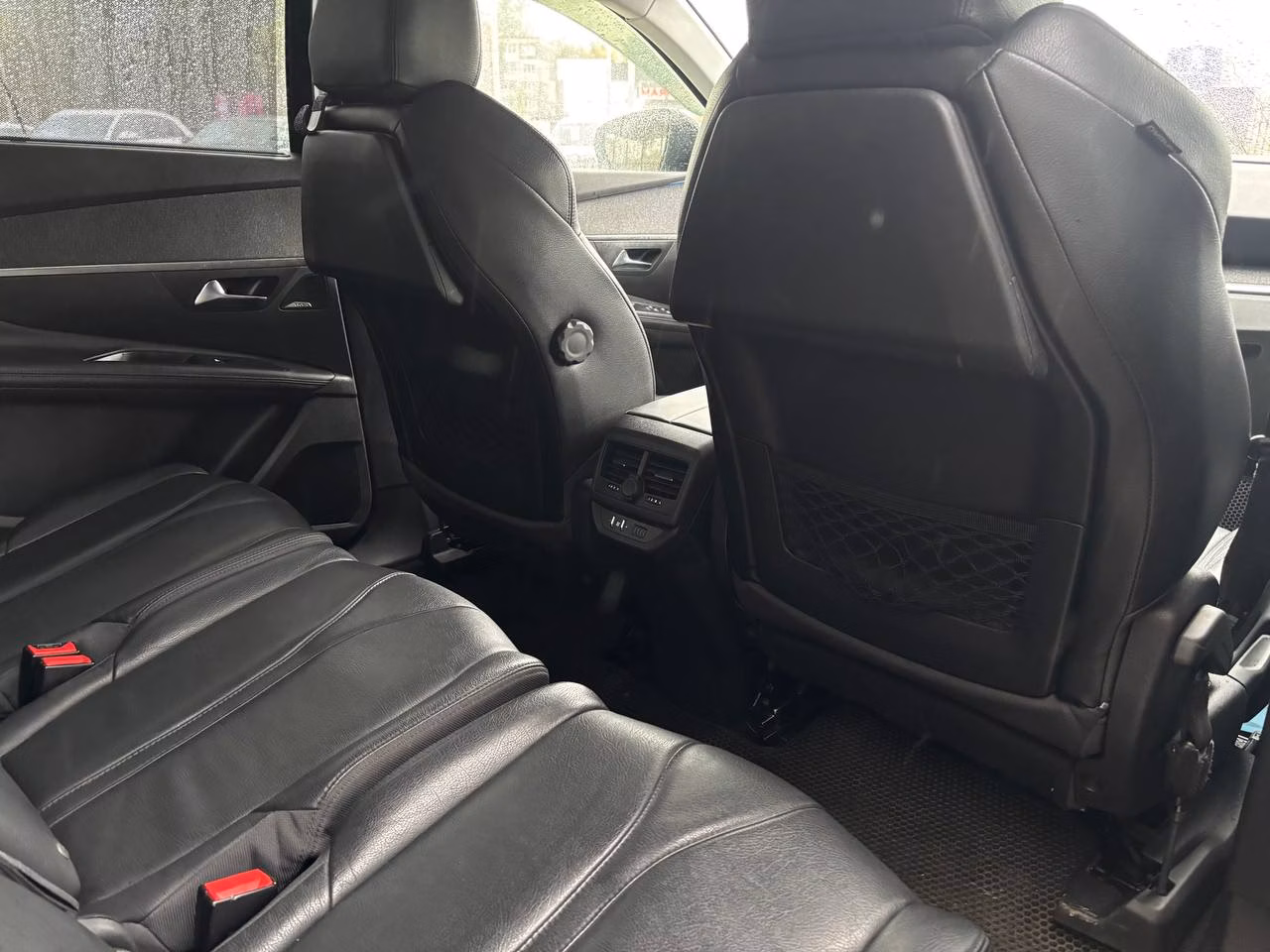 Peugeot 5008 фото 12