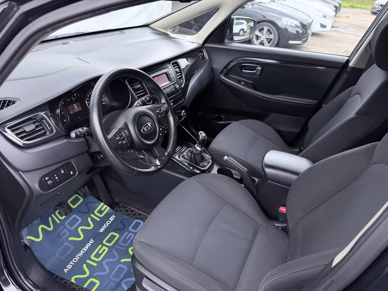Kia Carens фото 8