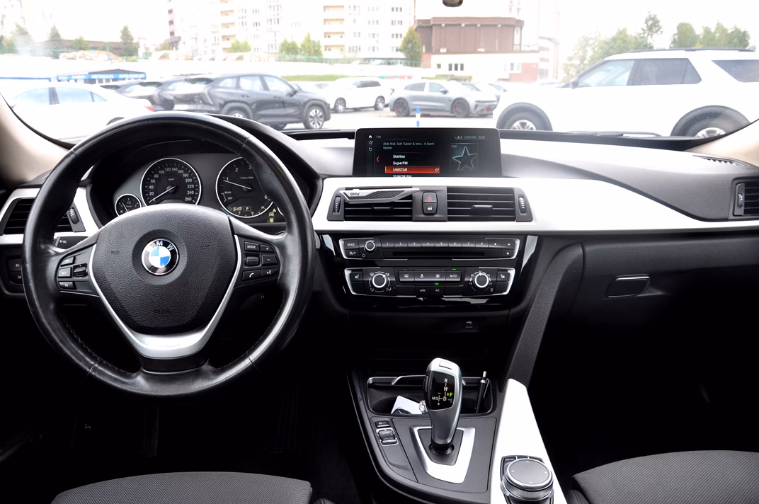 BMW 3 серия фото 8