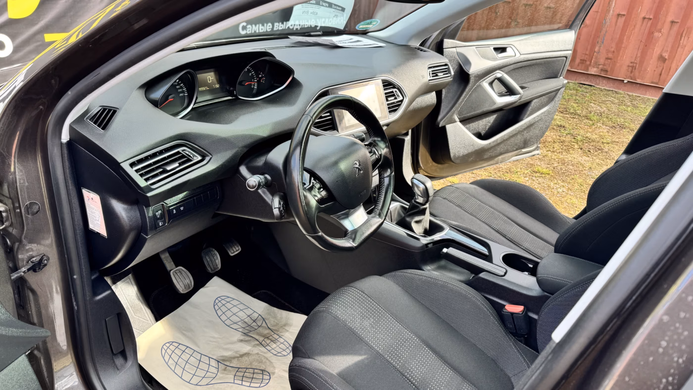 Peugeot 308 фото 7