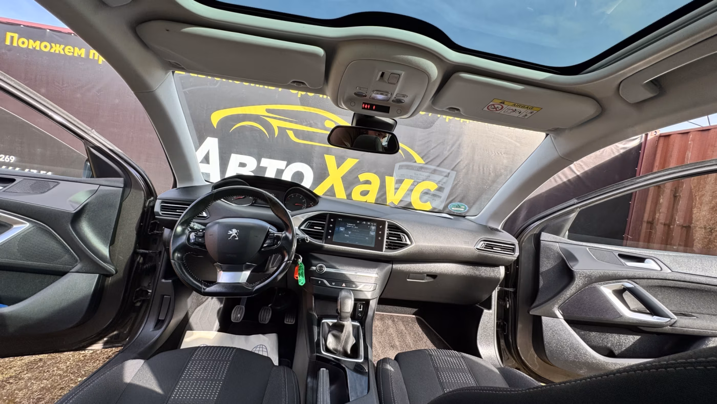 Peugeot 308 фото 9