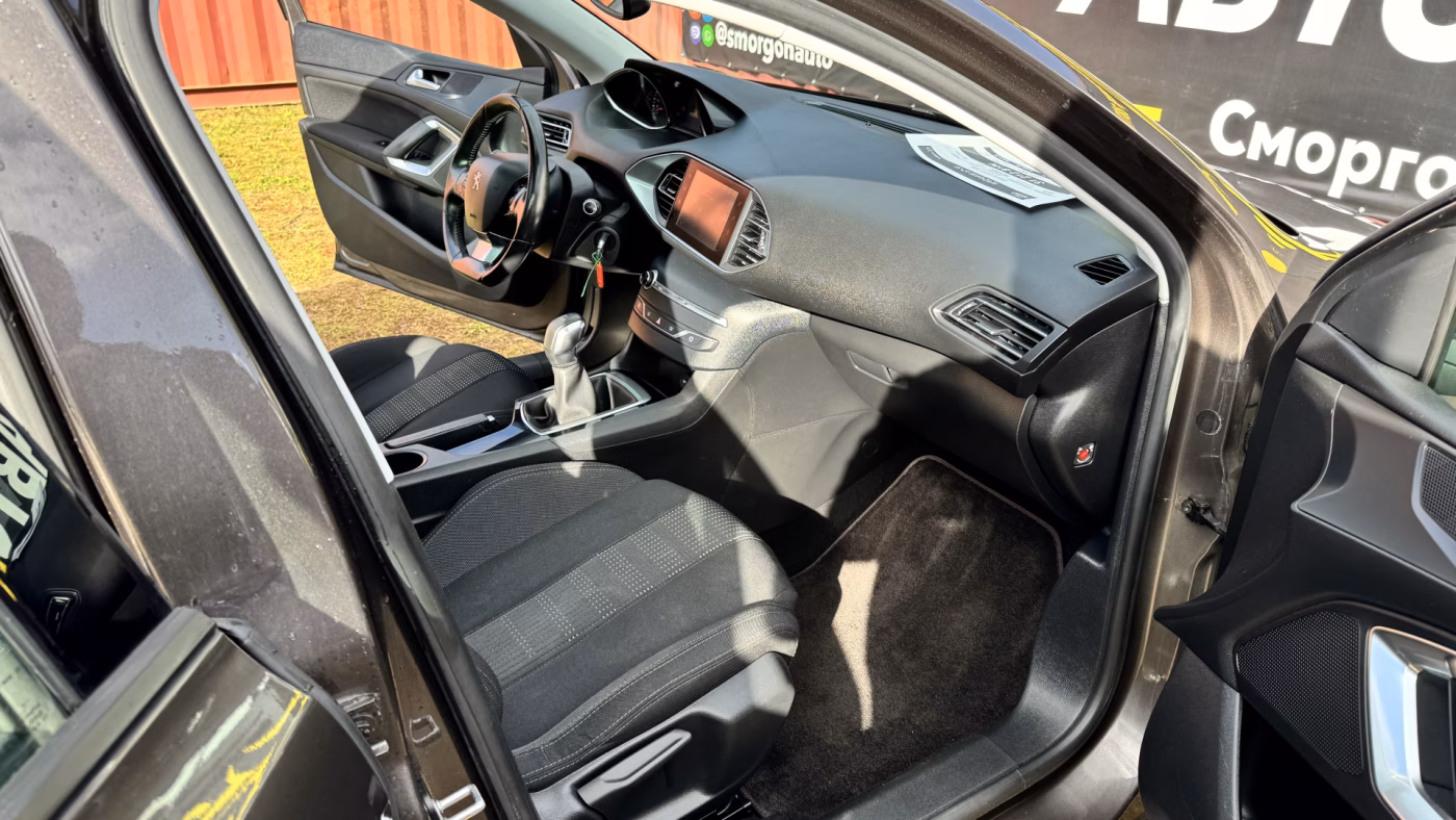 Peugeot 308 фото 10
