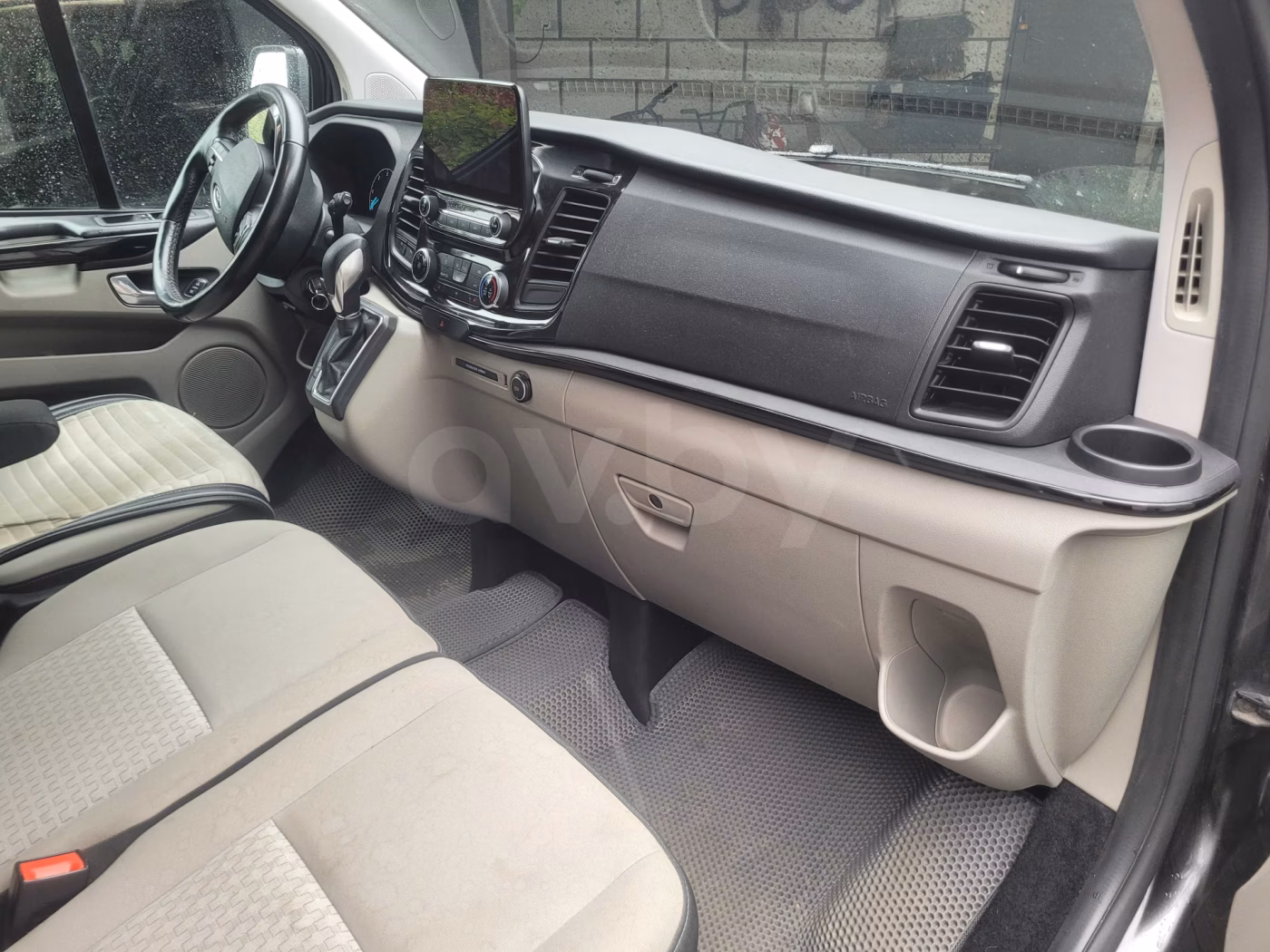 Ford Tourneo Custom фото 10