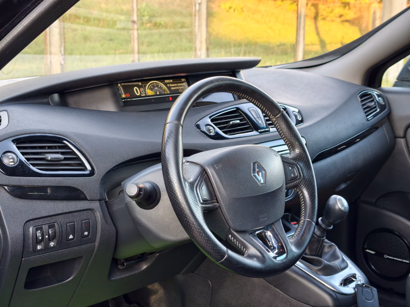 Renault Grand Scenic фото 9