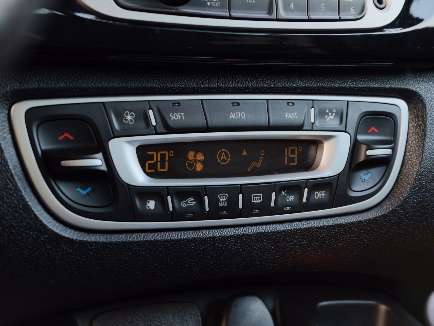 Renault Grand Scenic фото 18
