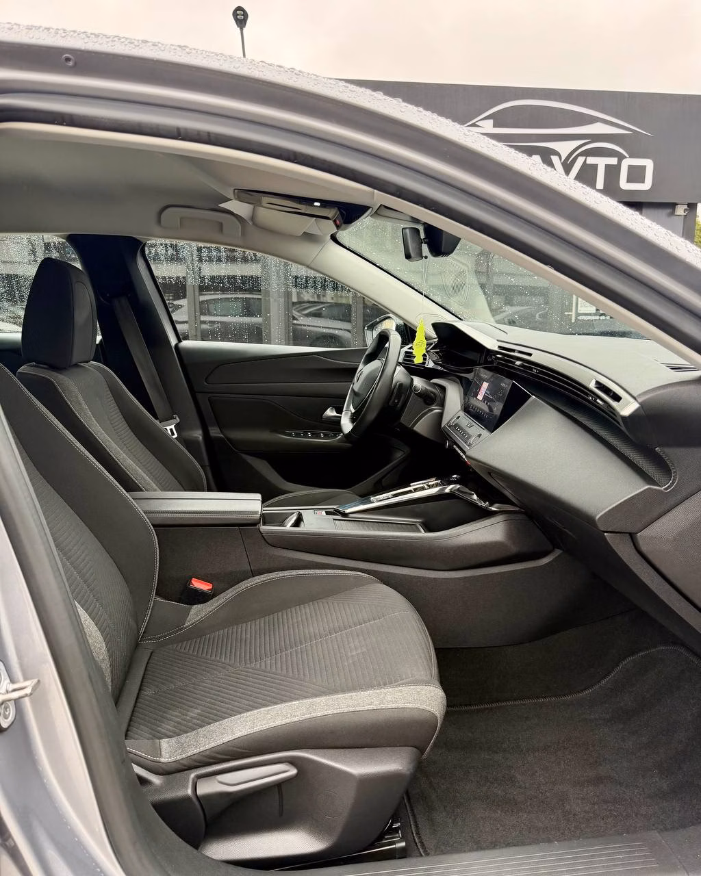 Peugeot 308 фото 10