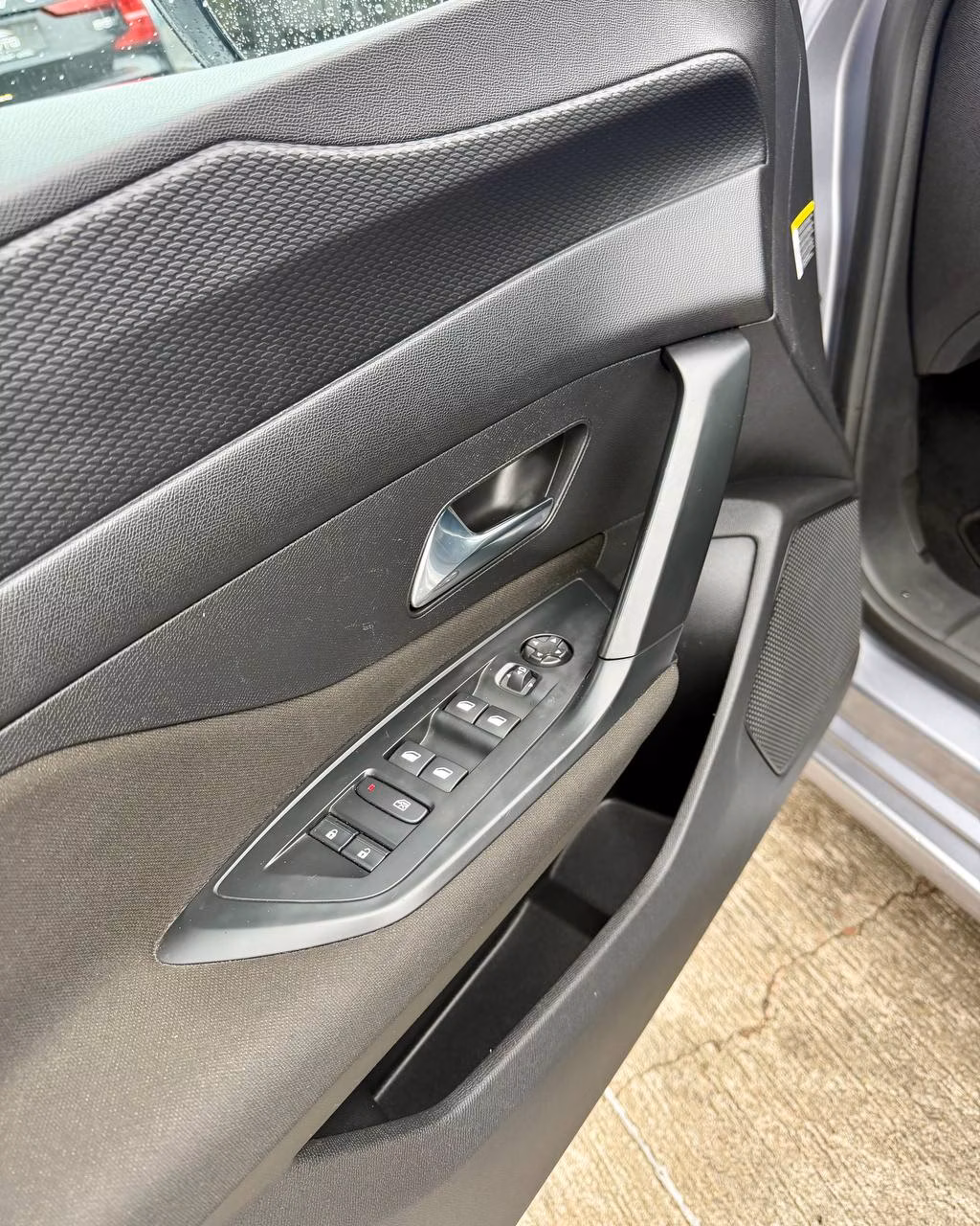 Peugeot 308 фото 11