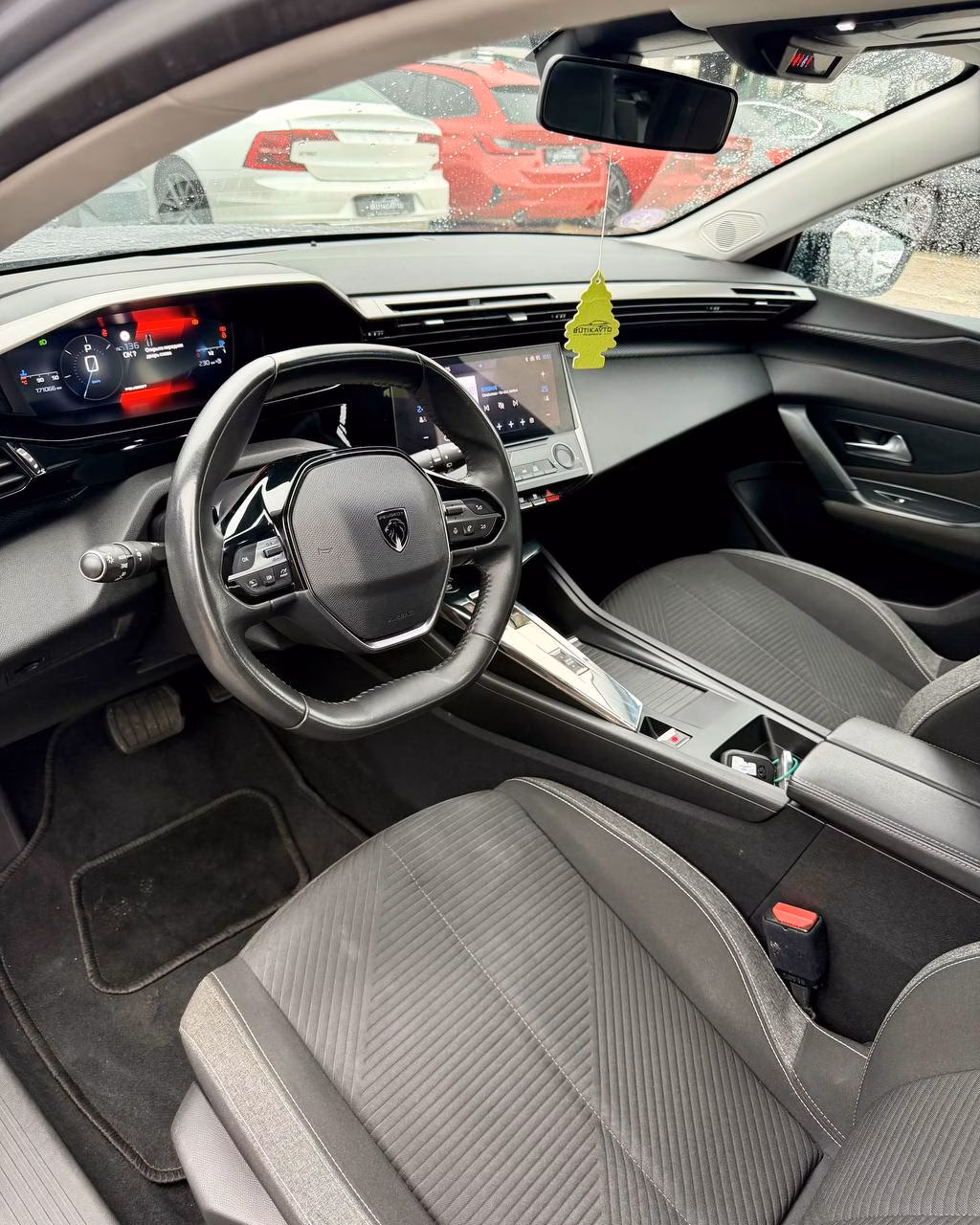 Peugeot 308 фото 12