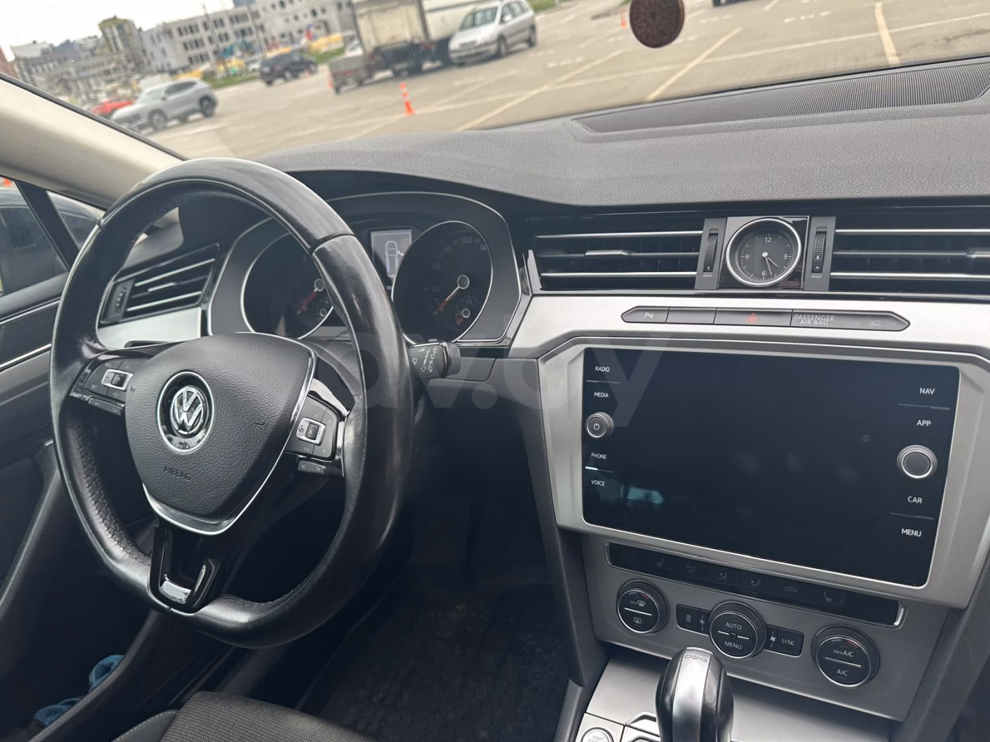 Volkswagen Passat фото 3