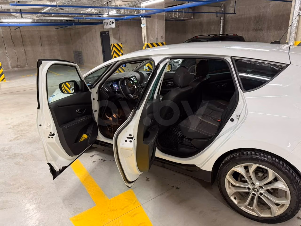 Renault Scenic фото 9