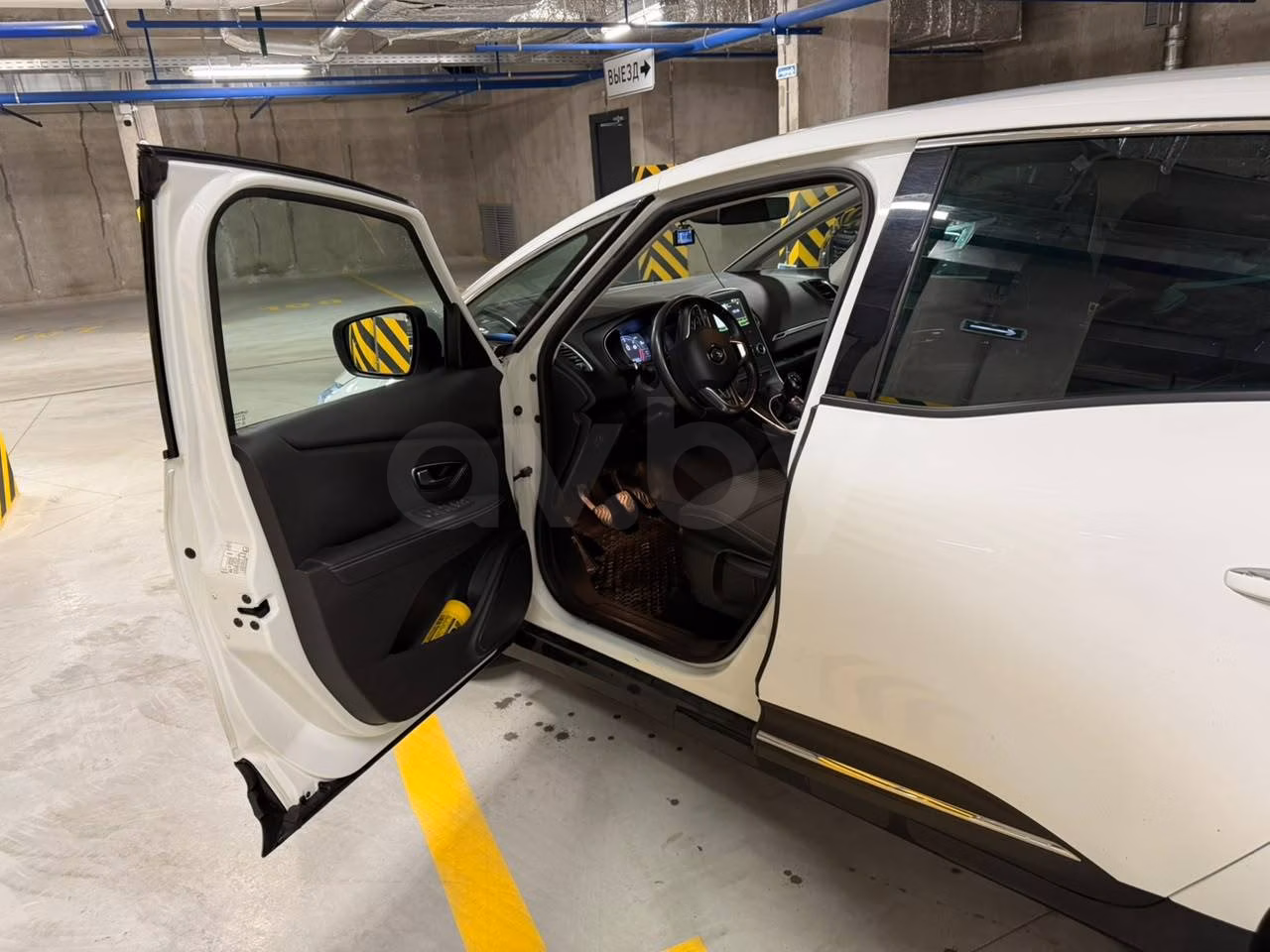 Renault Scenic фото 10