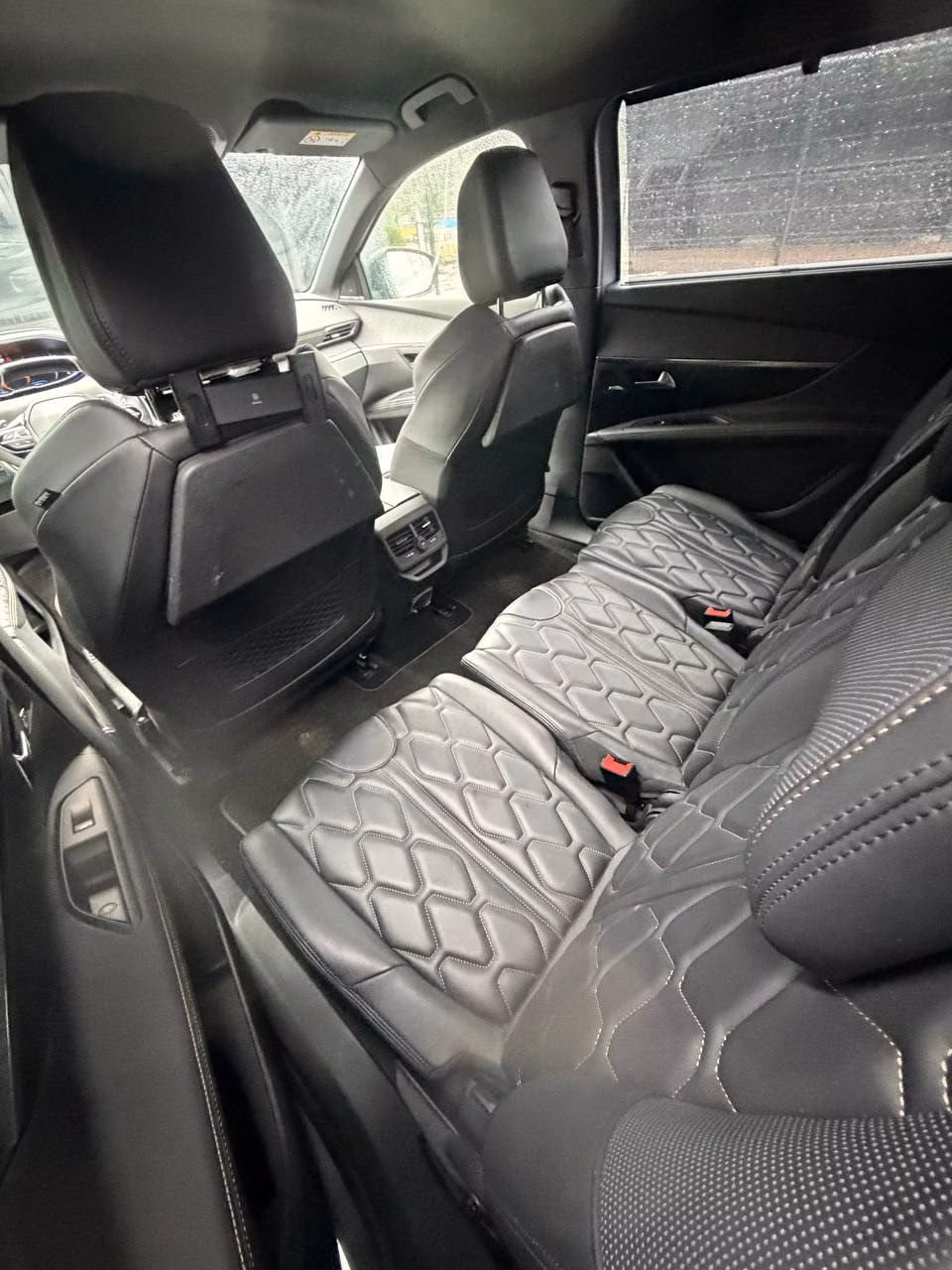 Peugeot 5008 фото 11
