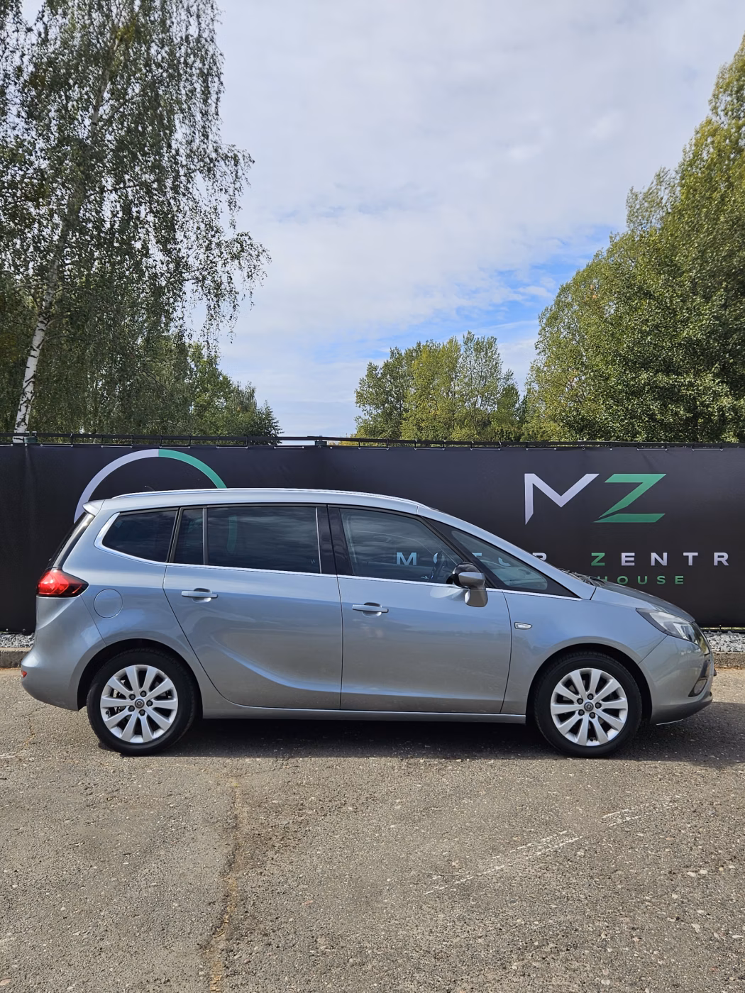 Opel Zafira фото 2