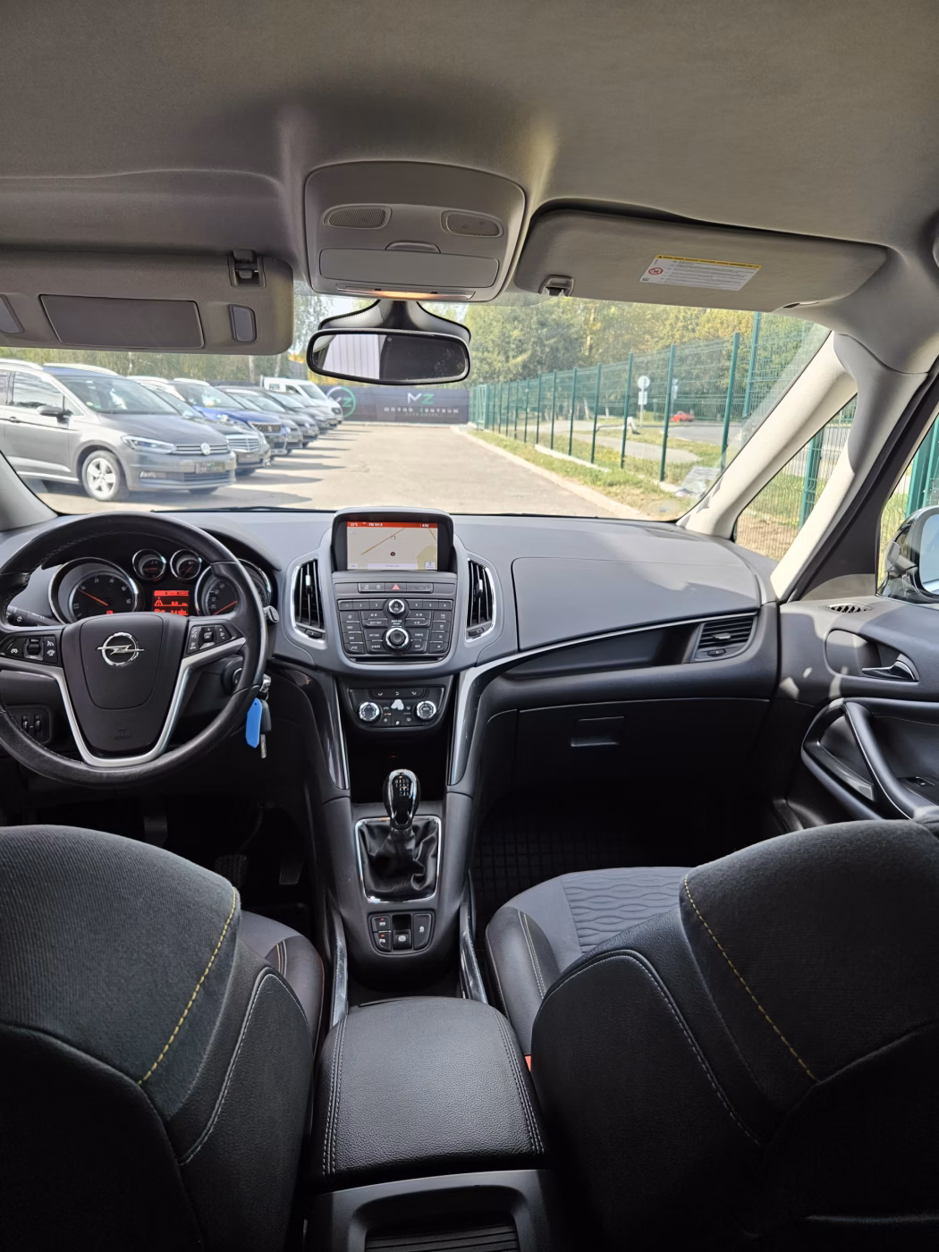 Opel Zafira фото 8