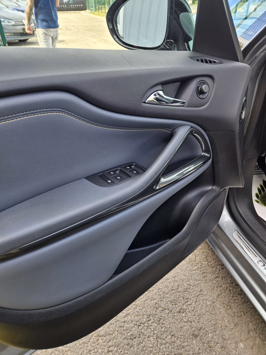 Opel Zafira фото 12