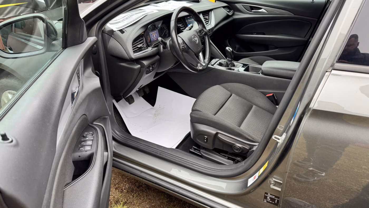 Opel Insignia фото 11