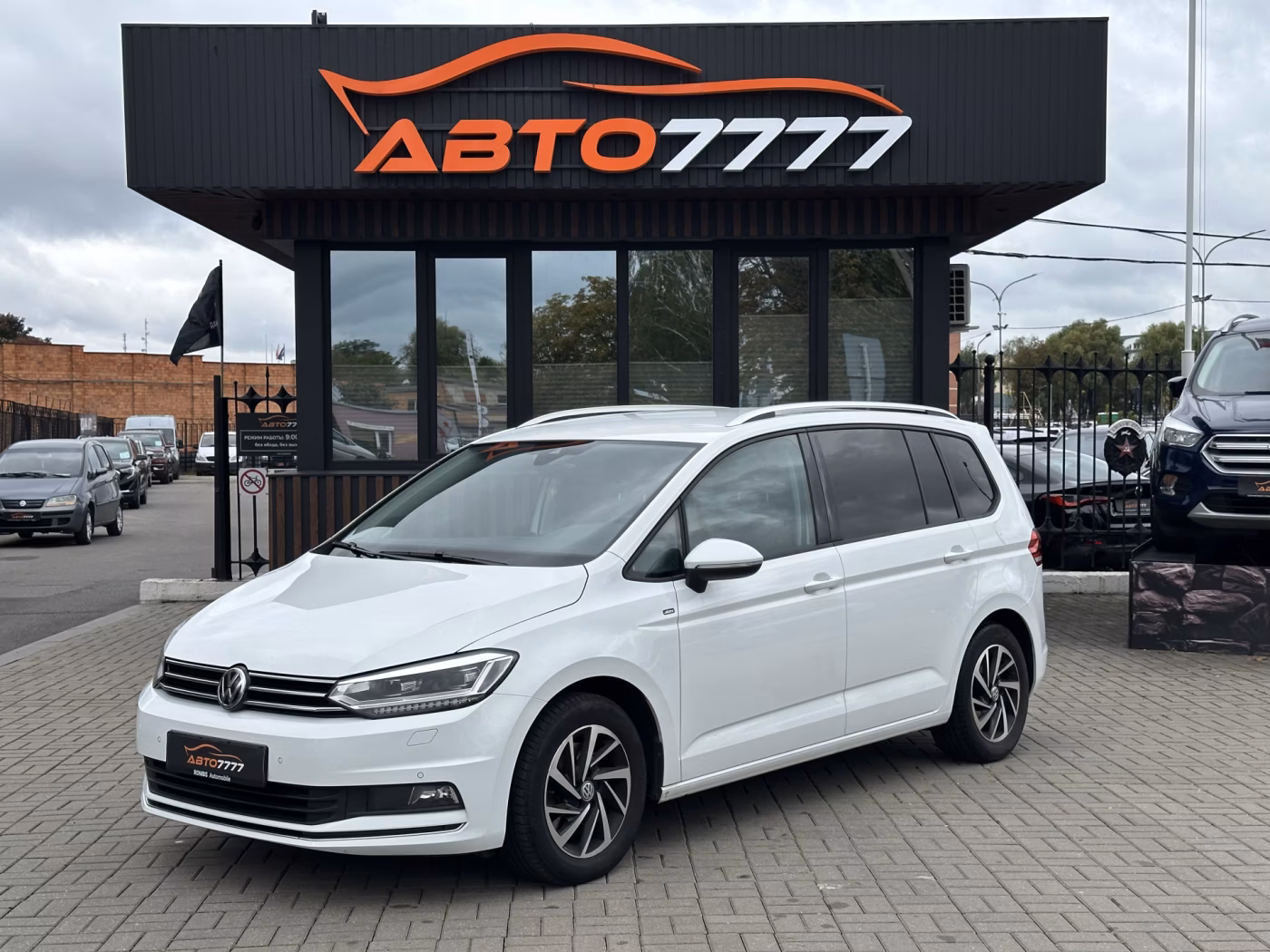 Volkswagen Touran фото 5