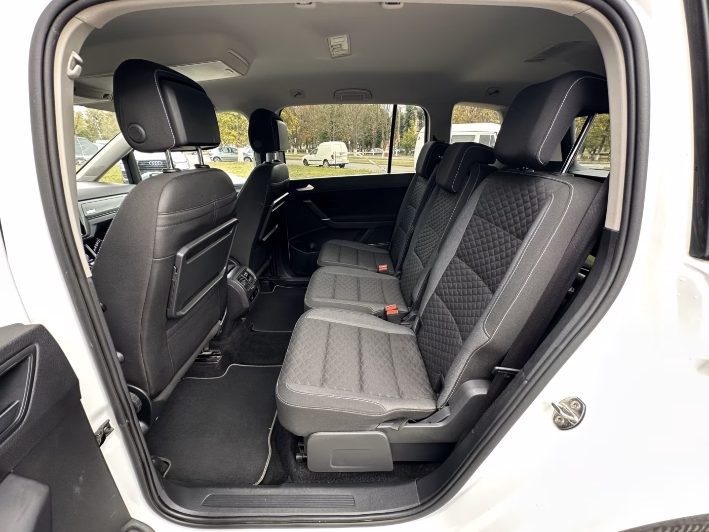 Volkswagen Touran фото 8