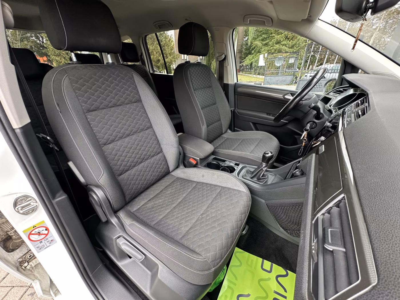 Volkswagen Touran фото 12