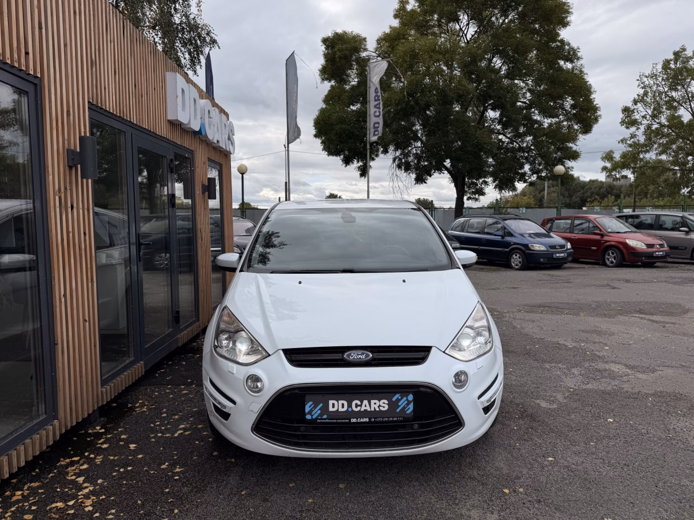 Ford S-MAX фото 2
