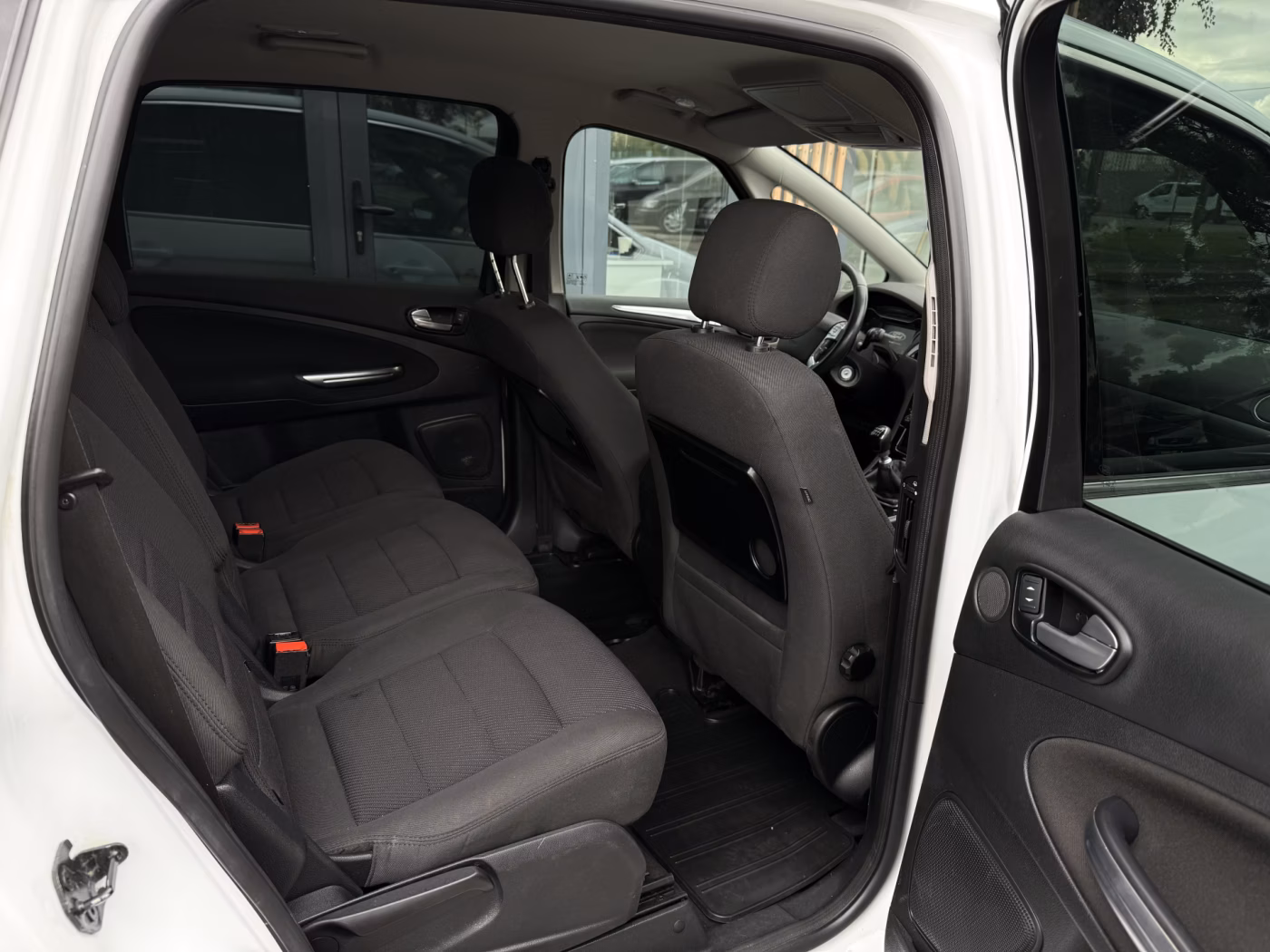 Ford S-MAX фото 11
