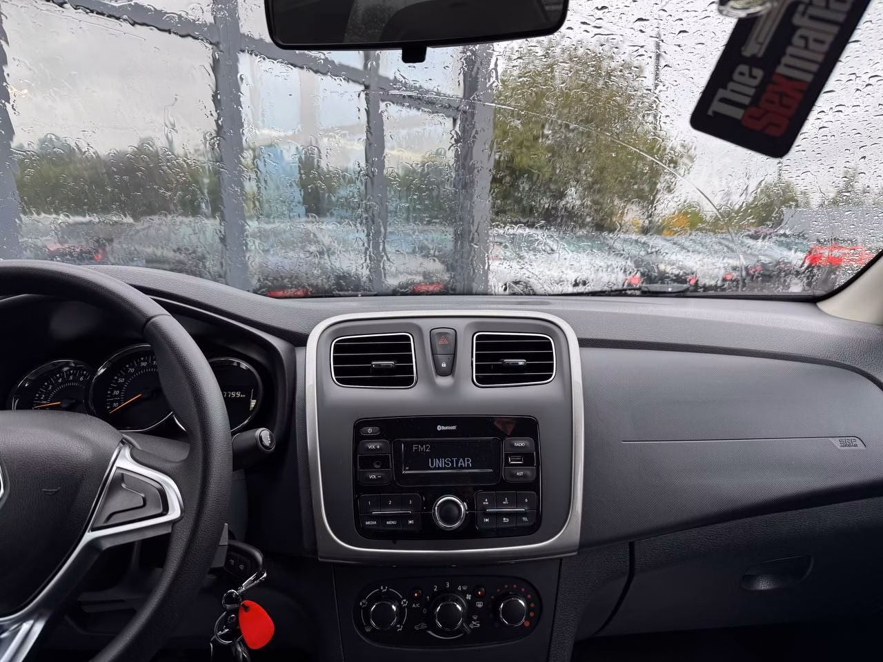 Renault Logan Stepway фото 12