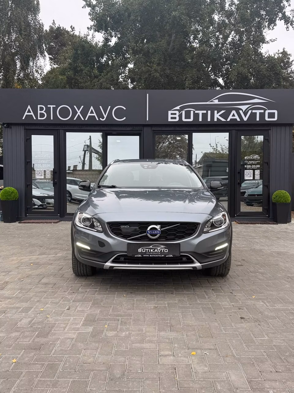 Volvo V60 Cross Country фото 2