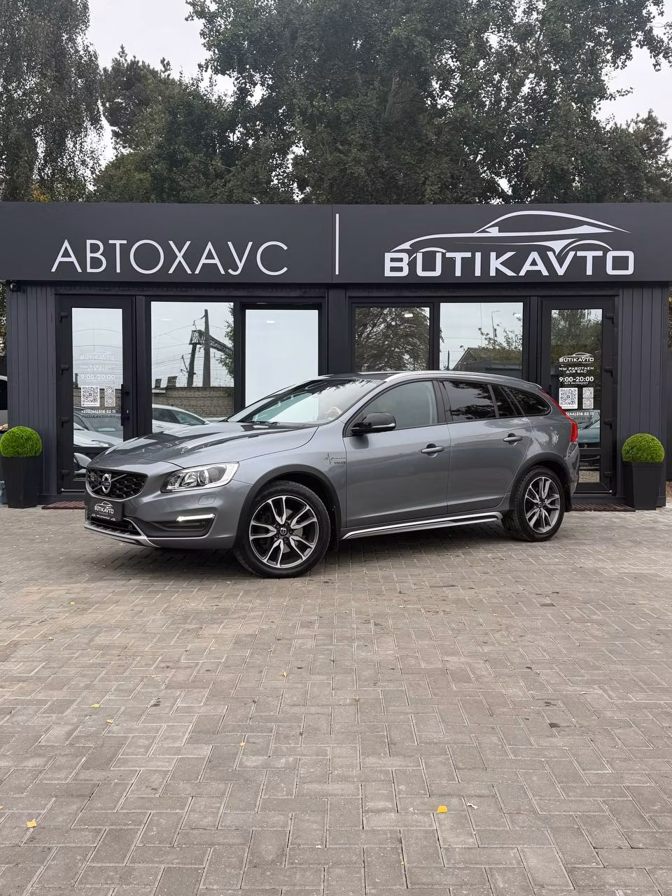 Volvo V60 Cross Country фото 3