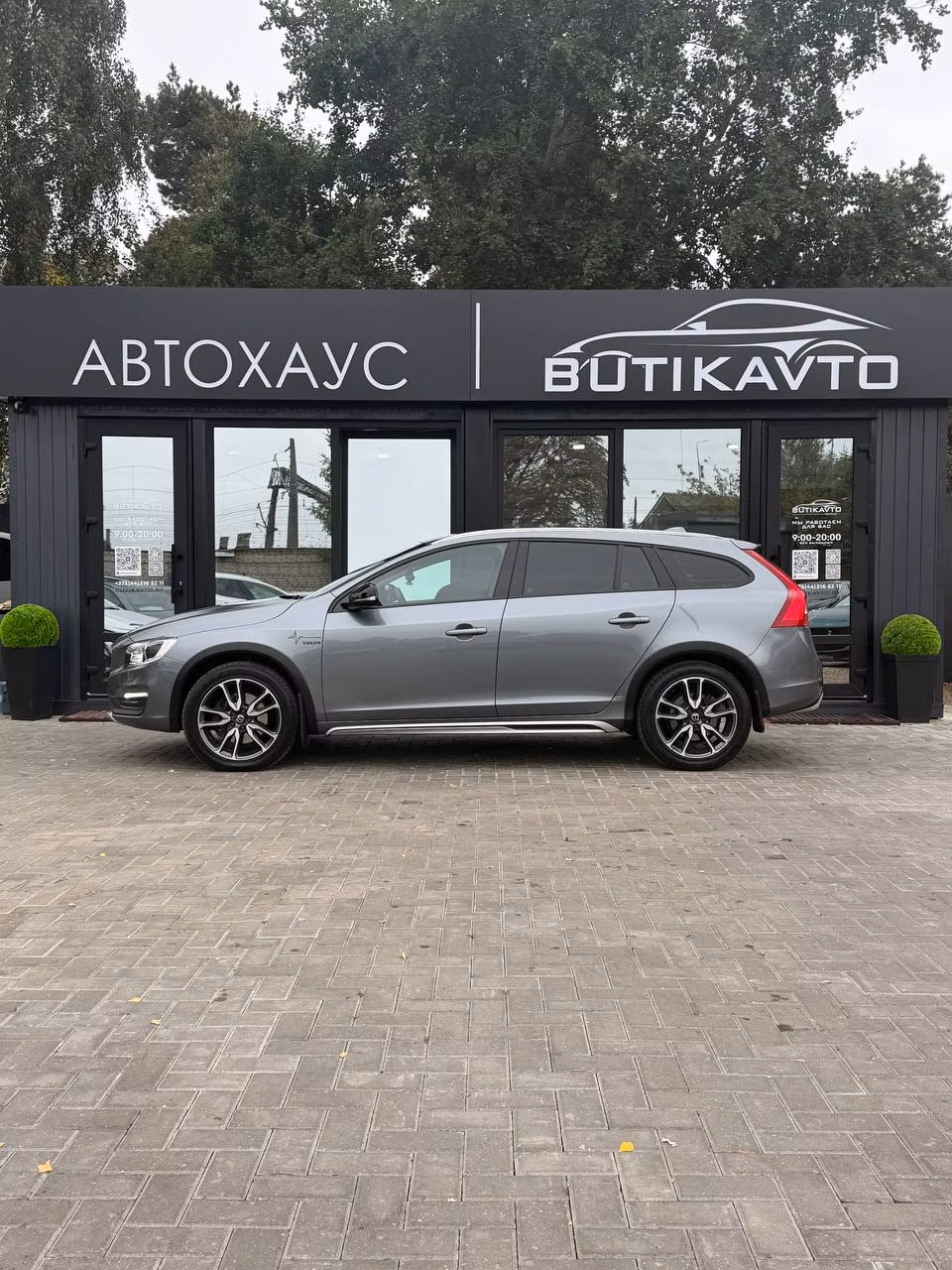 Volvo V60 Cross Country фото 4