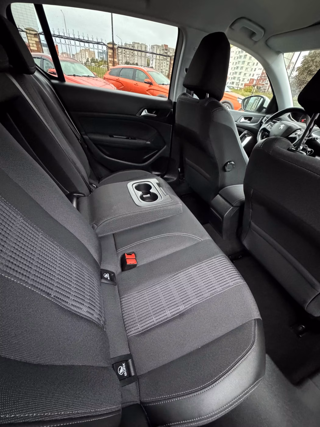 Peugeot 308 фото 11