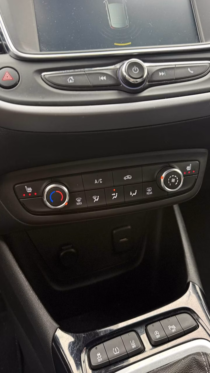 Opel Crossland X фото 16