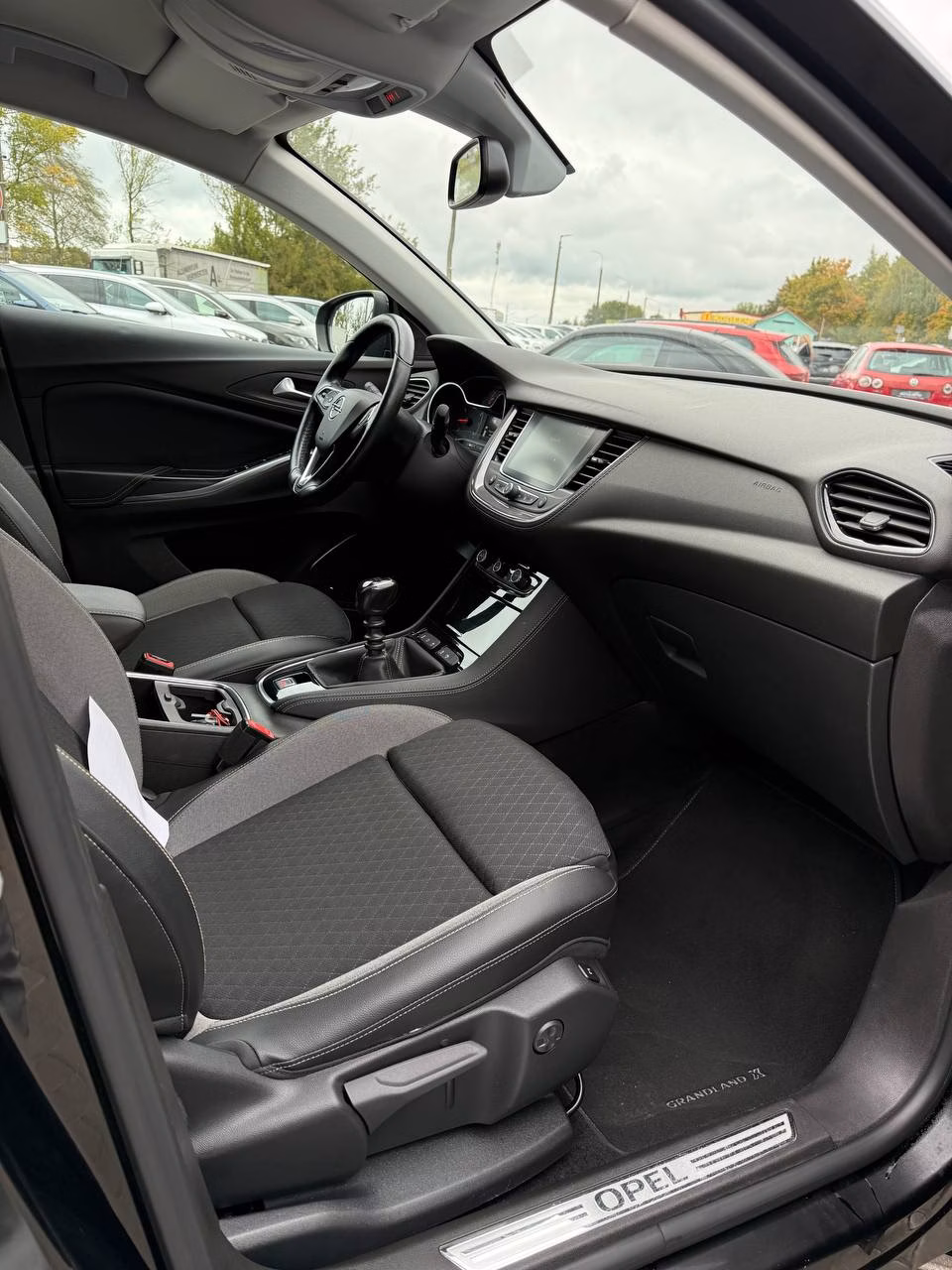 Opel Grandland X фото 10