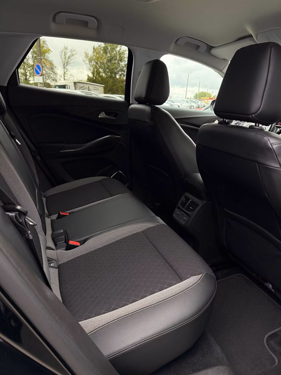 Opel Grandland X фото 11