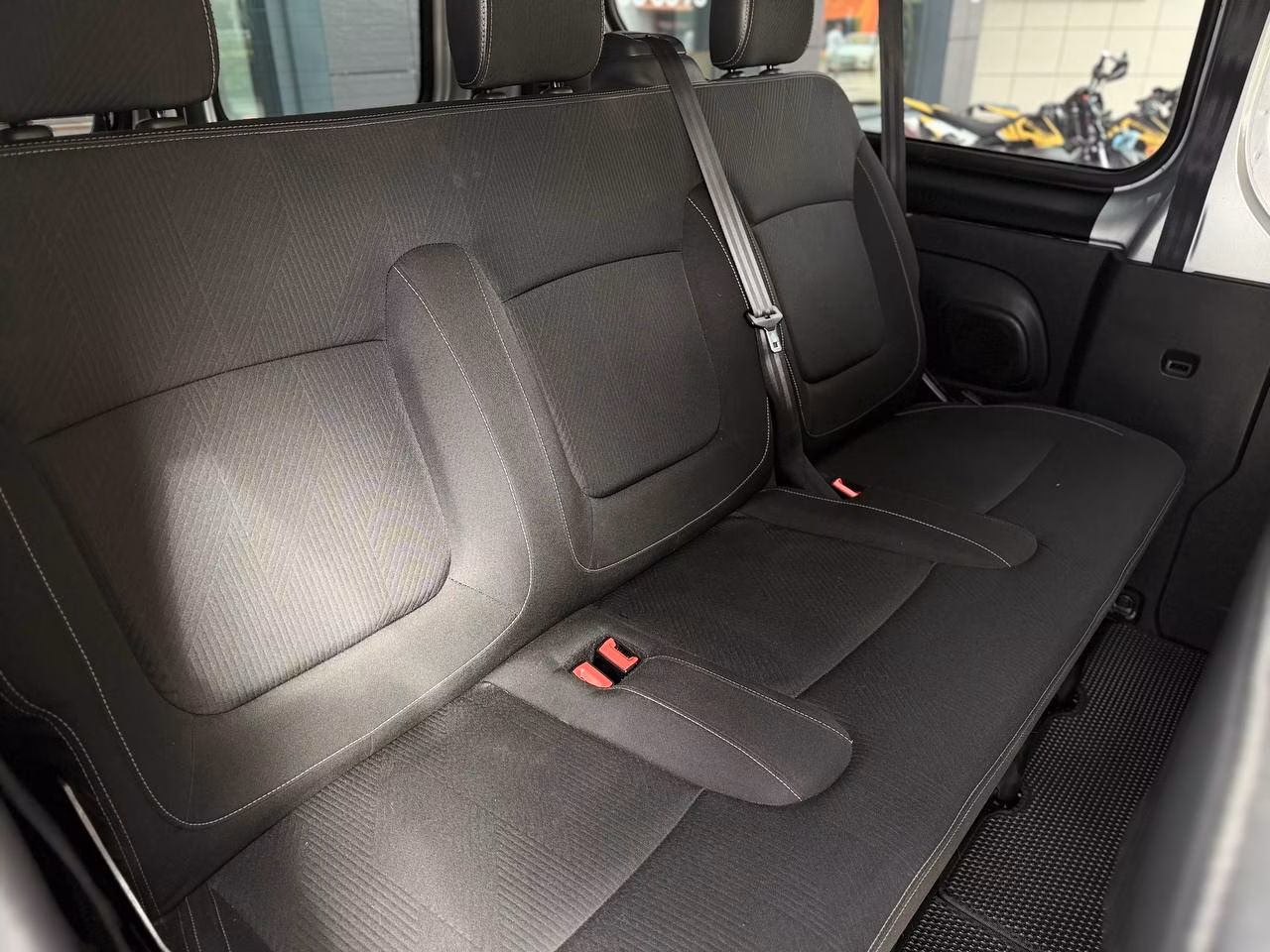 Renault Trafic фото 10