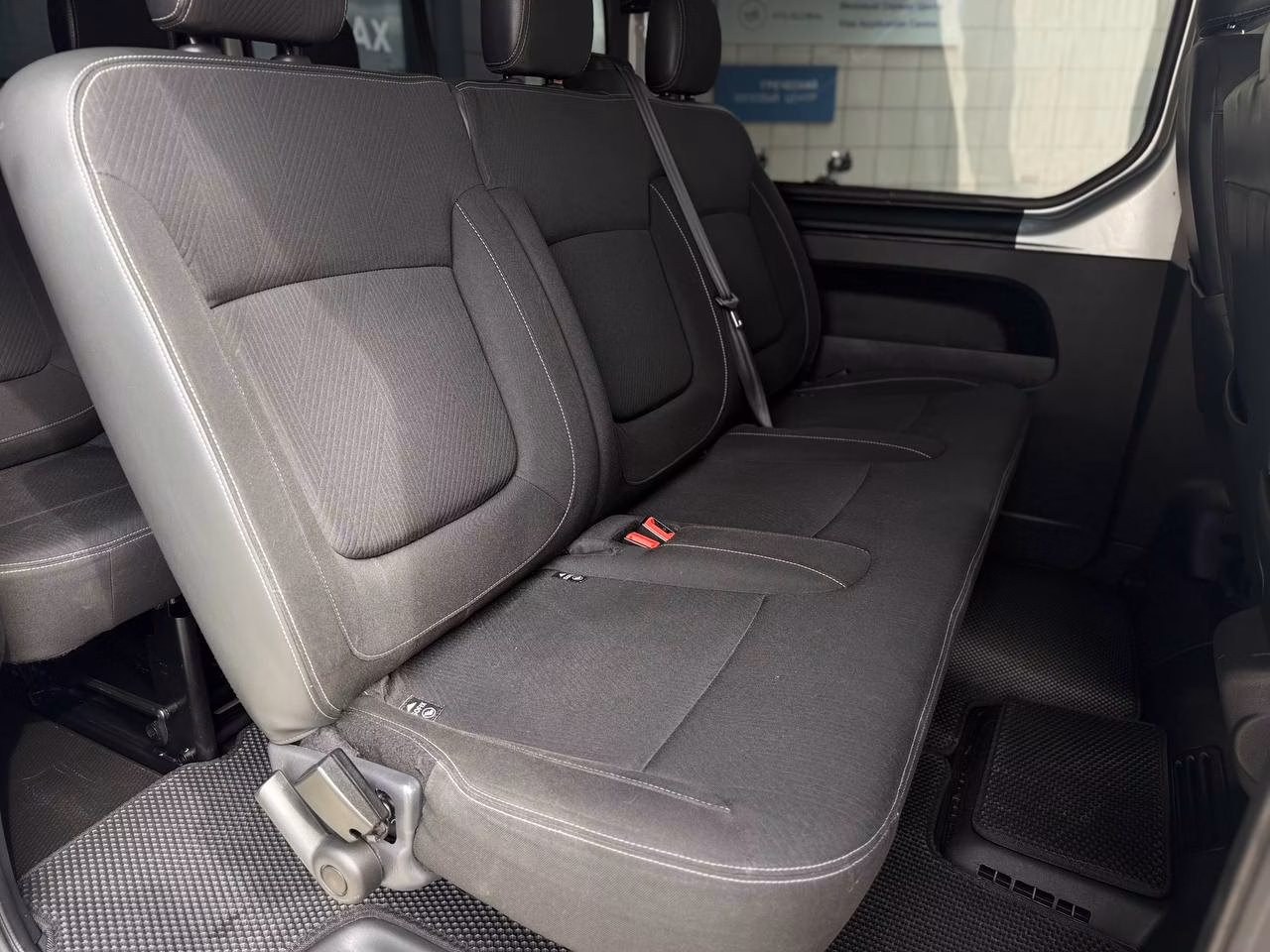 Renault Trafic фото 11