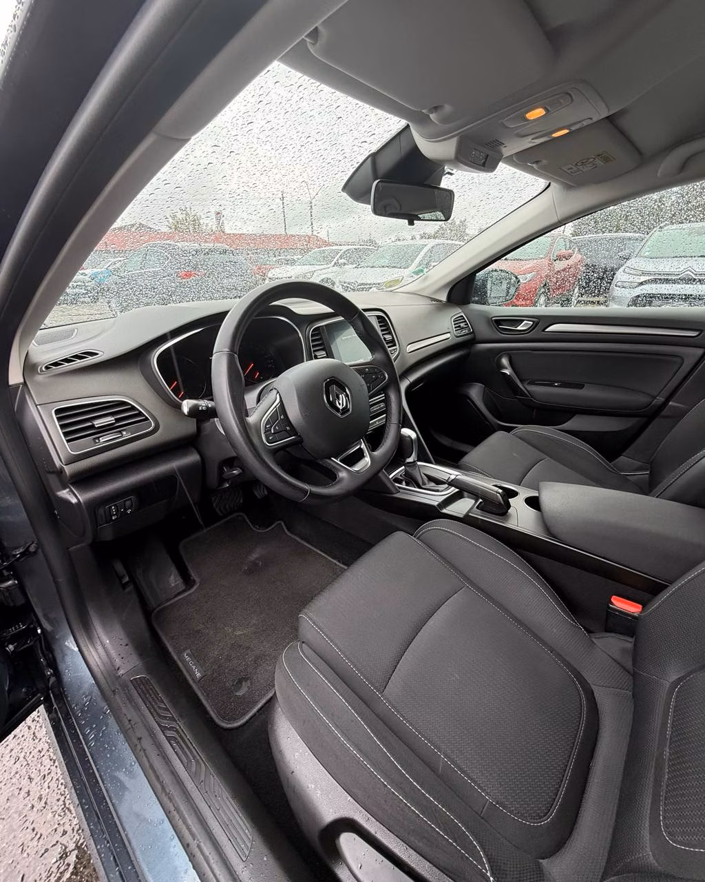 Renault Megane фото 10