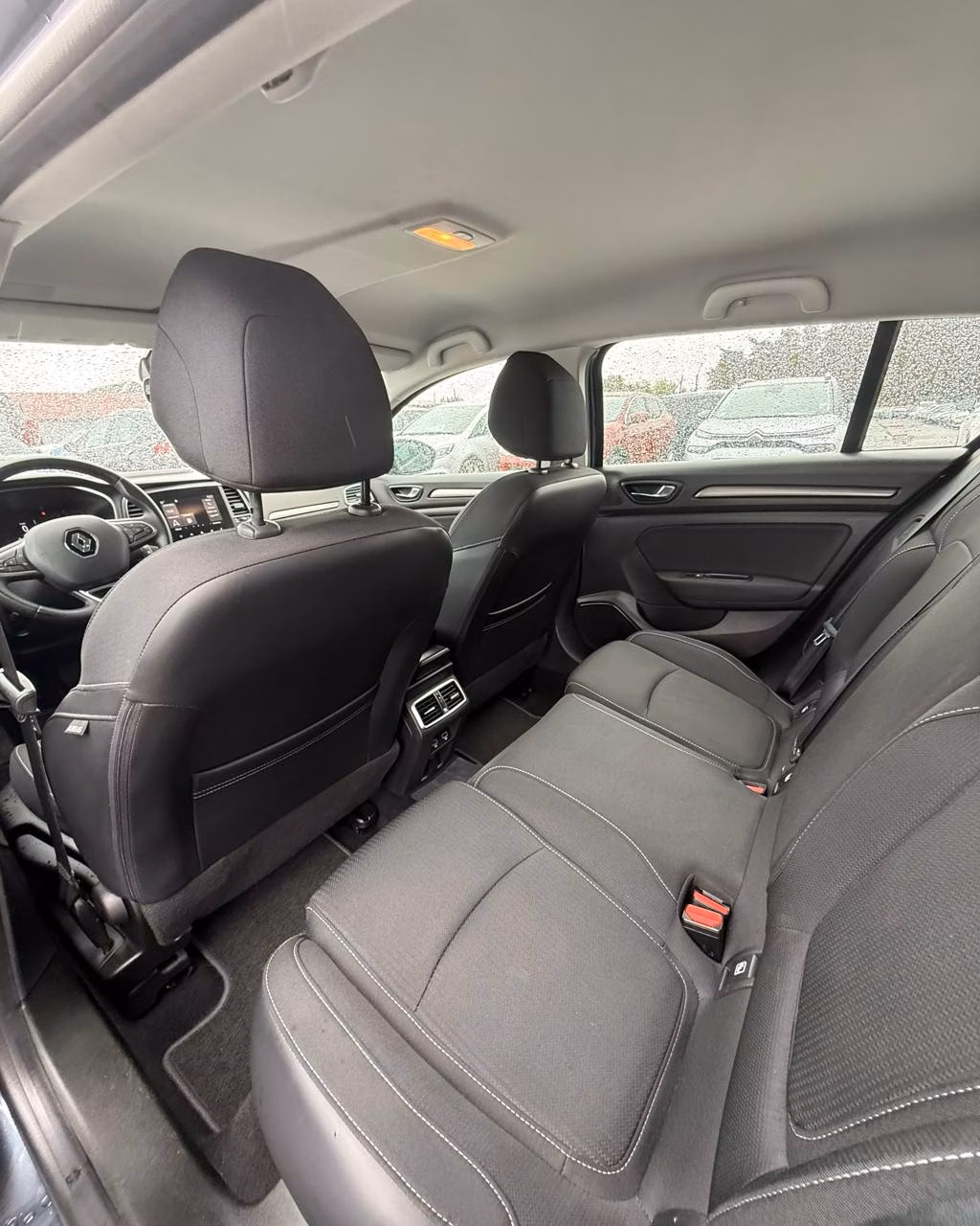 Renault Megane фото 11