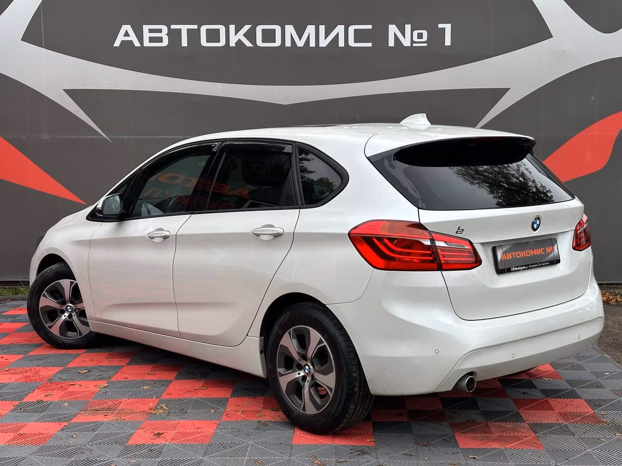 BMW 2 серия Active Tourer фото 3