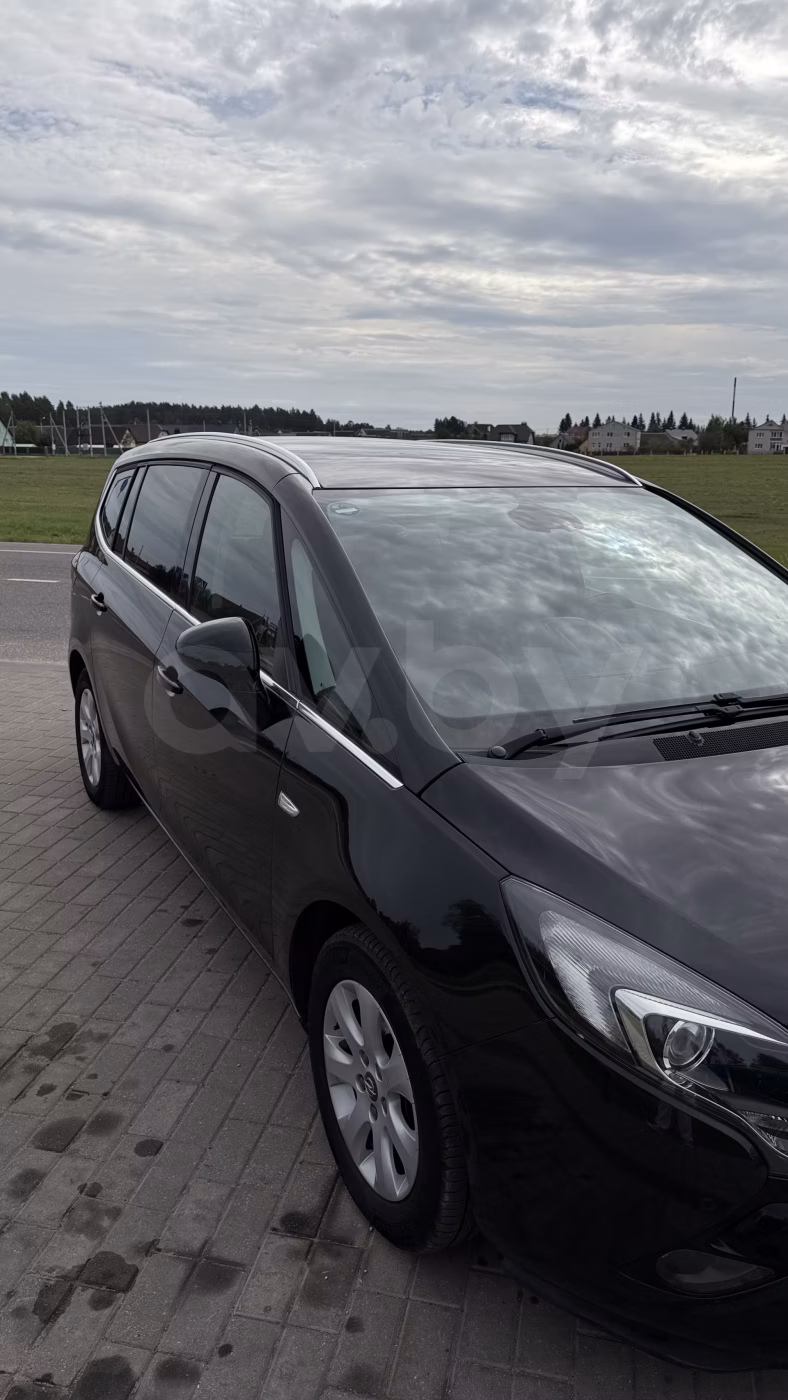 Opel Zafira фото 4