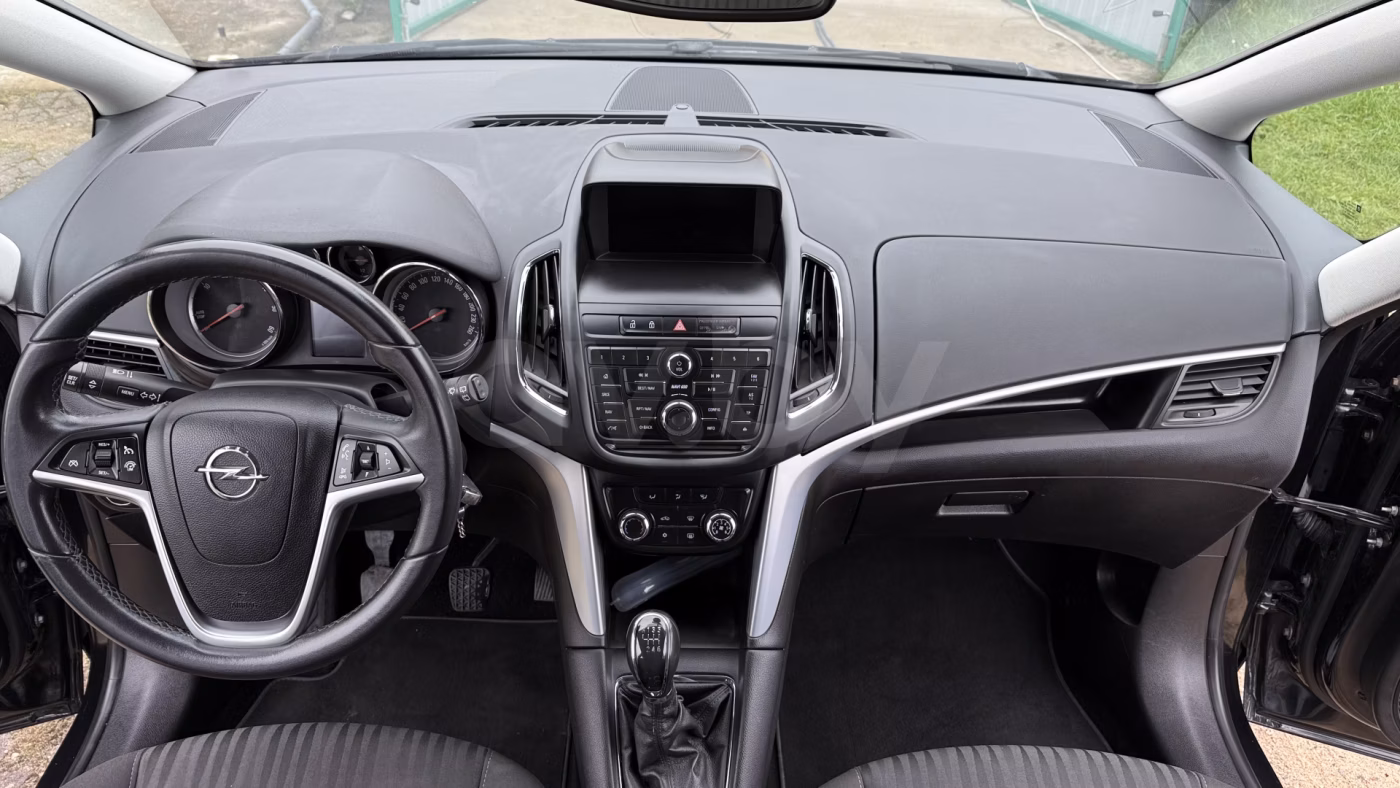 Opel Zafira фото 5