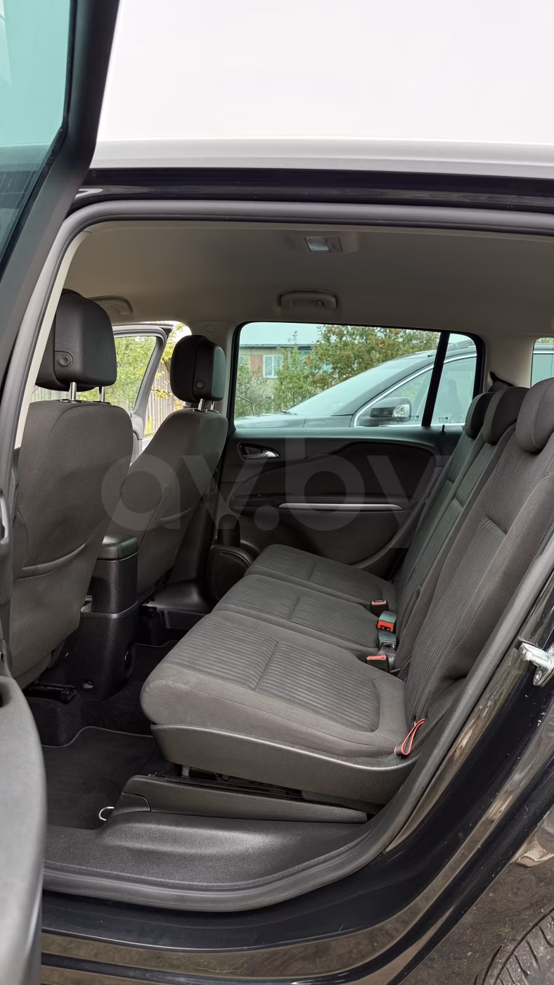 Opel Zafira фото 12
