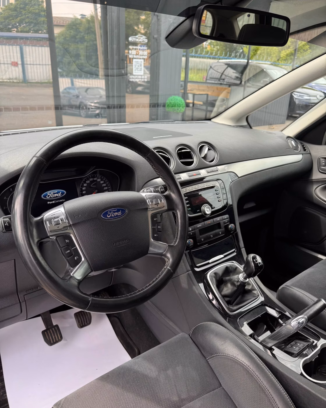 Ford S-MAX фото 8