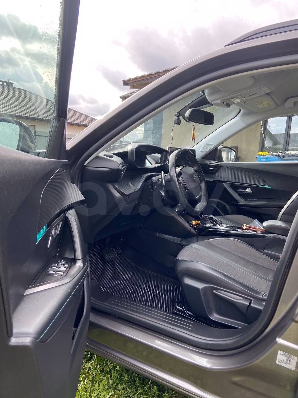Peugeot 2008 фото 13
