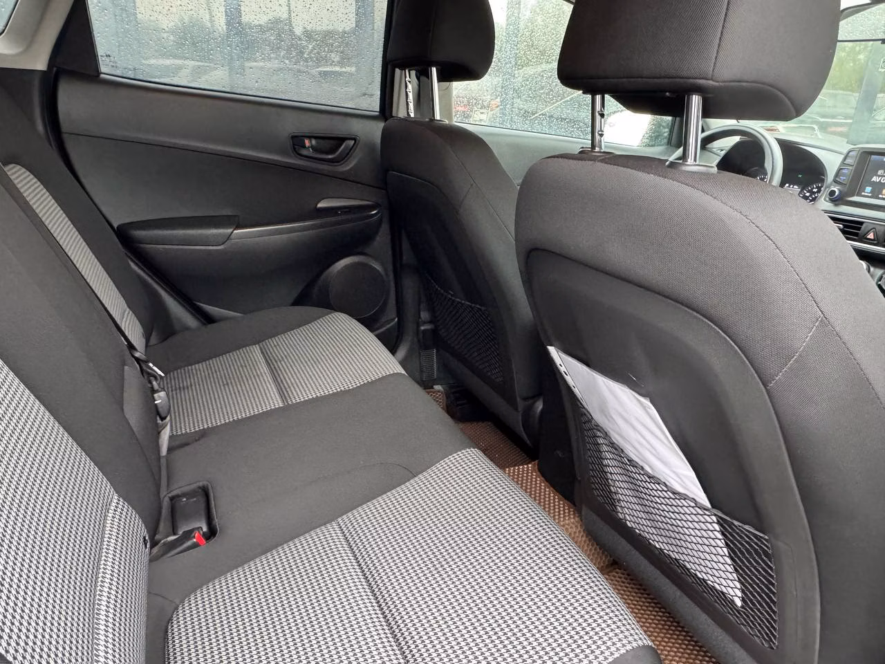 Hyundai Kona фото 17