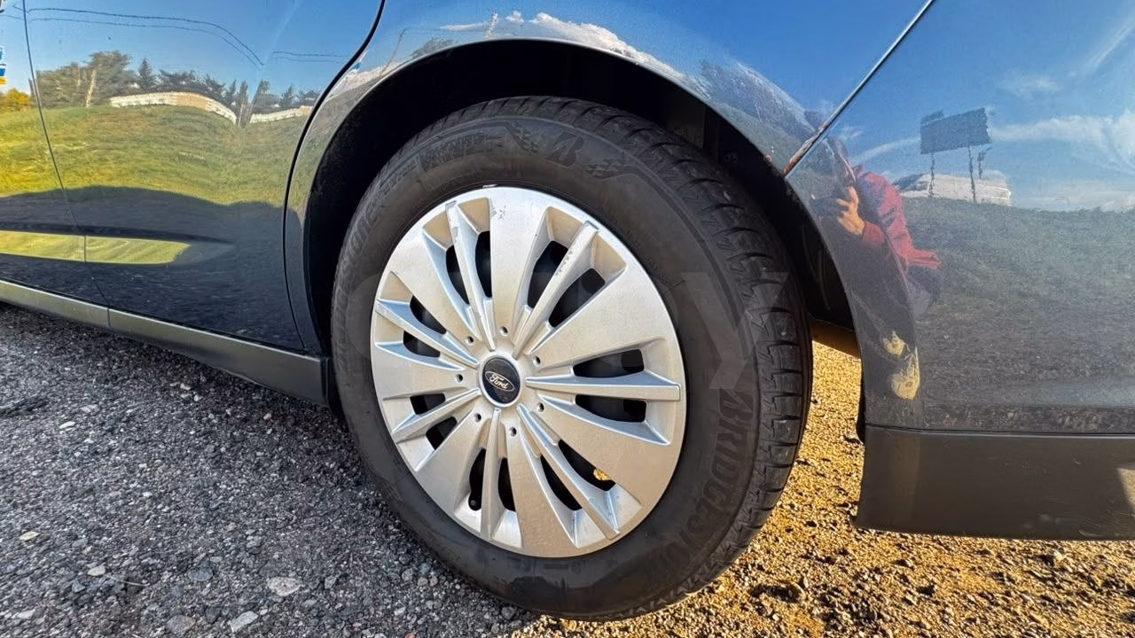 Ford C-MAX фото 11