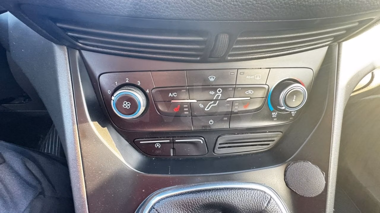 Ford C-MAX фото 17